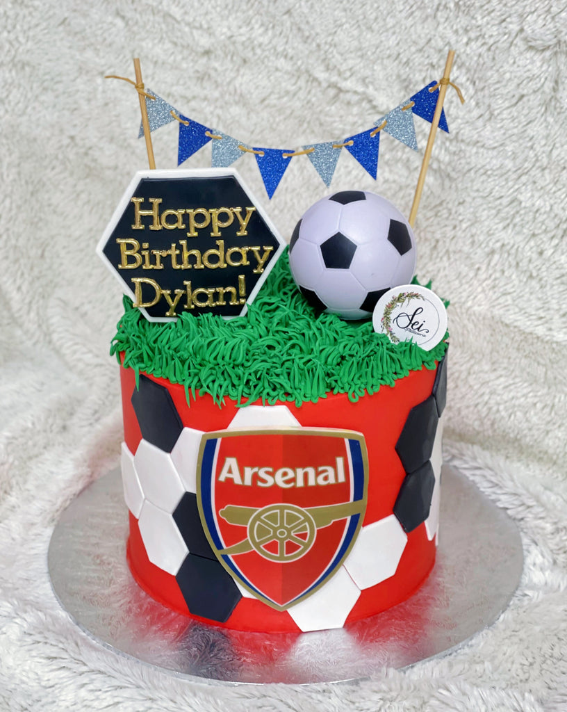 Cake for An Arsenal football Fan . 10''Whipped Cream Cake with an Edible  Picture plus a Topper | Cake, Cake designs, Cream cake