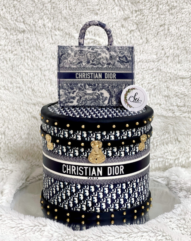 Dior shopping bag cake